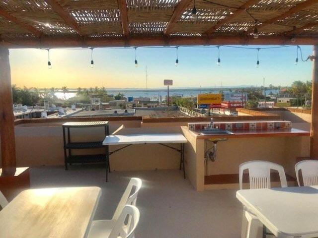 Hermoso Edificio Ubicado A Pocas Cuadras Del Malecon De La Paz Bcs Exteriör bild